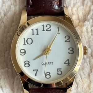 Stainless steel ladies watch.